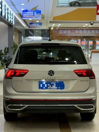 Volkswagen Tiguan L 2022 330TSI Versión inteligente con tracción automática en dos ruedas exterior foto 5