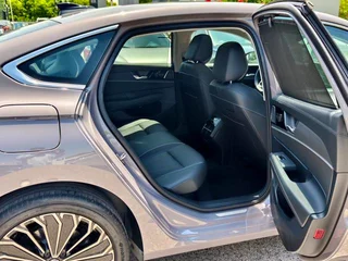Volkswagen Passat 2025 Pro 380TSI Long Zun Edition exterior photo 3