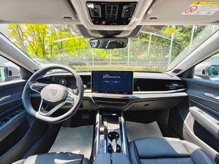 Volkswagen Passat 2025 Pro 380TSI Long Zun Edition exterior photo 4