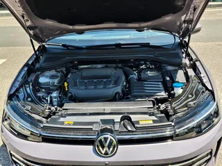Volkswagen Passat 2025 Pro 380TSI Long Zun Edition interior photo 7