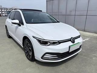 Volkswagen Golf 2023 Модификация 280TSI DSG Pro экстерьер фото 3 Volkswagen Golf 2023 Модификация 280TSI DSG Pro экстерьер фото 3