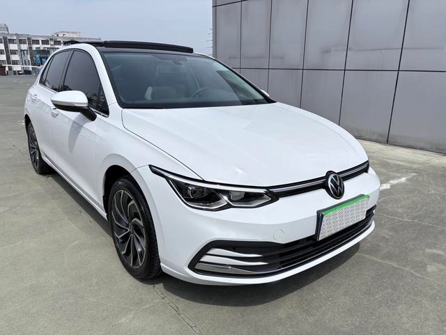 Volkswagen Golf 2023 Модификация 280TSI DSG Pro экстерьер фото 3 Volkswagen Golf 2023 Модификация 280TSI DSG Pro экстерьер фото 3