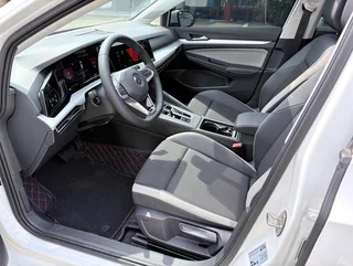 Volkswagen Golf 2023 Модификация 280TSI DSG Pro экстерьер фото 8 Volkswagen Golf 2023 Модификация 280TSI DSG Pro экстерьер фото 8