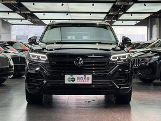 Volkswagen Touareg 2022 3.0TSI Острая версия Черный спортивный костюм экстерьер фото 2