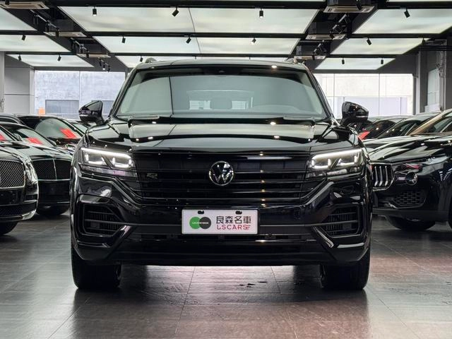 Volkswagen Touareg 2022 3.0TSI Острая версия Черный спортивный костюм экстерьер фото 2