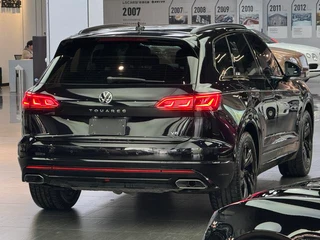 Volkswagen Touareg 2022 3.0TSI Острая версия Черный спортивный костюм экстерьер фото 6