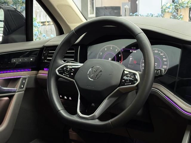 Volkswagen Touareg 2022 3.0TSI Острая версия Черный спортивный костюм экстерьер фото 10