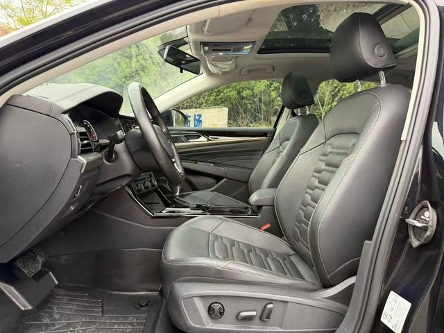 Volkswagen Passat 2021 330TSI Elite Edition interior photo 8