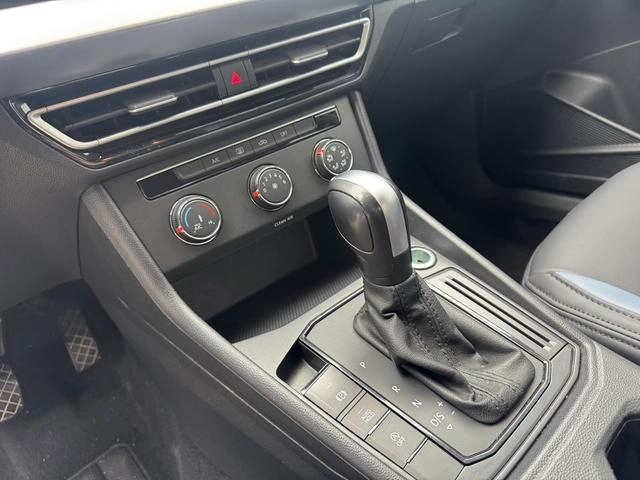 Volkswagen Lavida 2024 1.5L Version automatique intérieur photo 17