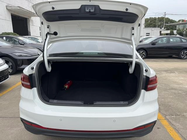 Volkswagen Lavida 2024 1.5L Version automatique intérieur photo 19