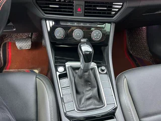 Volkswagen Sagitar 2021 200TSI DSG Versión más allá interior foto 11 Volkswagen Sagitar 2021 200TSI DSG Versión más allá interior foto 11