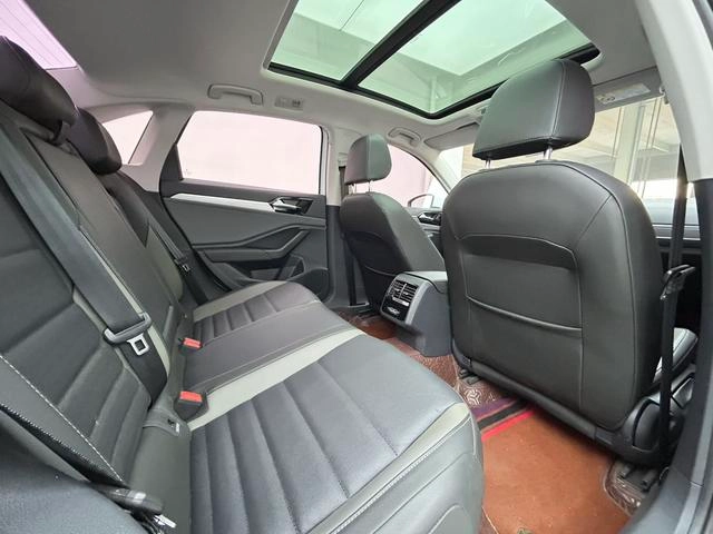 Volkswagen Sagitar 2021 200TSI DSG Versión más allá interior foto 12 Volkswagen Sagitar 2021 200TSI DSG Versión más allá interior foto 12