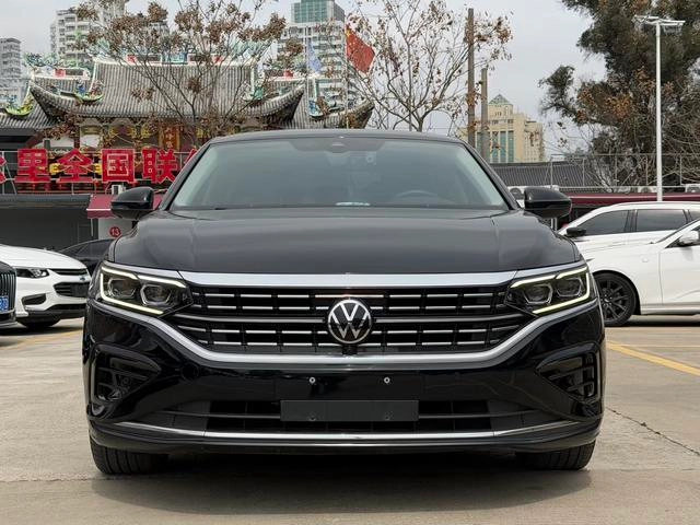 Volkswagen Passat 2022 330TSI Luxury Edition exterior photo 2