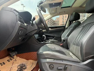 Volkswagen Passat 2022 330TSI Luxury Edition exterior photo 7