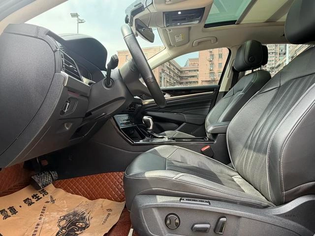Volkswagen Passat 2022 330TSI Luxury Edition exterior photo 7