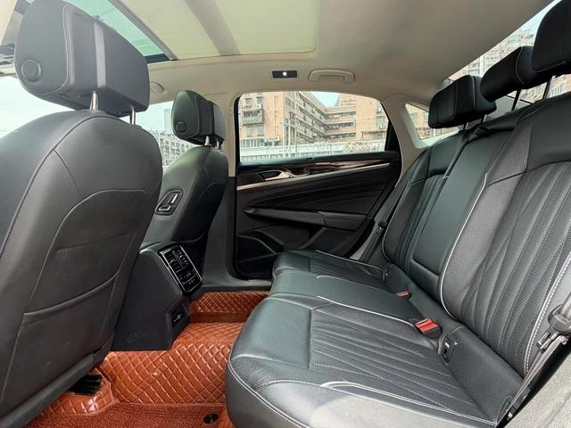 Volkswagen Passat 2022 330TSI Luxury Edition exterior photo 8