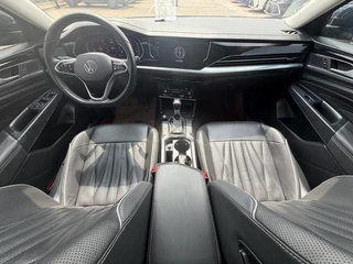 Volkswagen Passat 2022 330TSI Luxury Edition interior photo 15