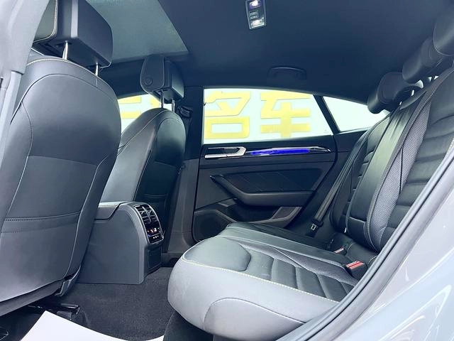 Volkswagen CC 2023 380TSI Привлекательный выпуск интерьер фото 13