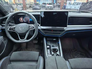 Volkswagen Passat 2025 Pro 380TSI Long Zun Edition exterior photo 6