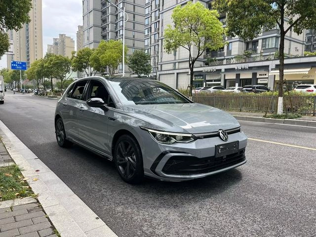 Volkswagen Golf 2023 280TSI DSG R-Line exterior photo 3