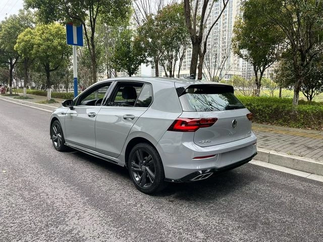 Volkswagen Golf 2023 280TSI DSG R-Line exterior photo 5