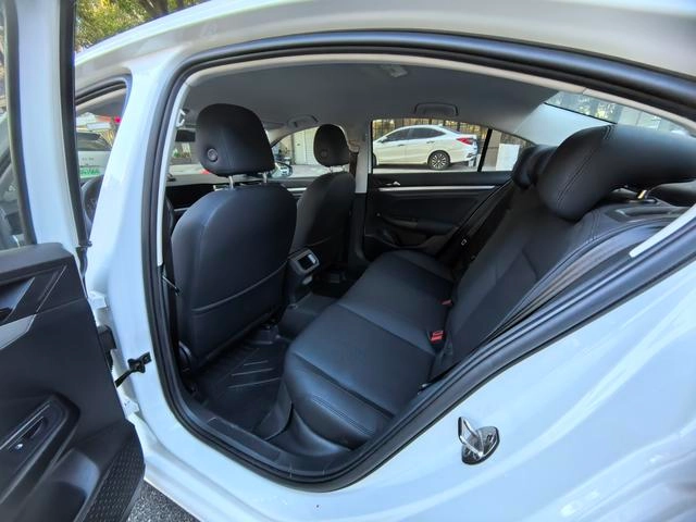 Volkswagen Bora 2021 1.5L Automatic 30 Anniversary Edition interior photo 8
