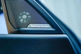 BMW M2 2023 M2 Coupé interior foto 8