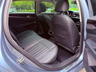 Volkswagen Passat 2022 330TSI Elite Edition interior photo 10