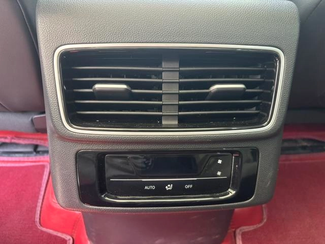 Volkswagen Tavendor 2023 380TSI Four-wheel drive R-Line Tour Edition interior photo 7