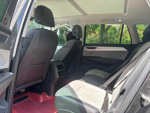 Volkswagen Tavendor 2023 380TSI Four-wheel drive R-Line Tour Edition interior photo 9