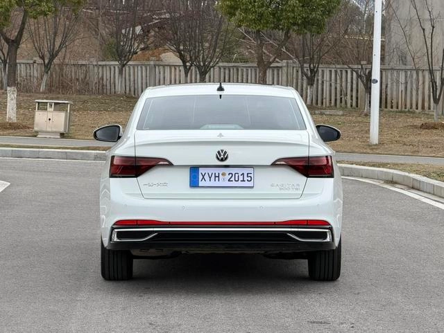 Volkswagen Sagitar 2023 300TSI DSG Превосходная версия интерьер фото 18