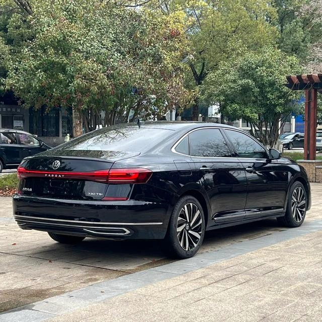 Volkswagen Passat 2022 330TSI Star Elite Edition exterior photo 4