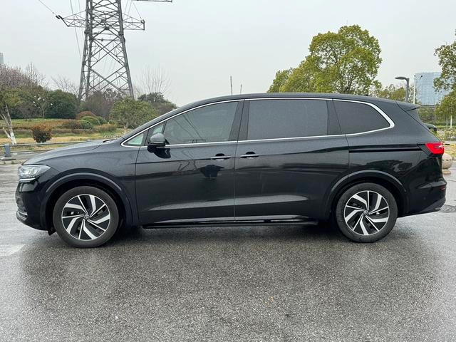 Volkswagen Viloran 2024 380TSI Zunchi Edition exterior photo 3