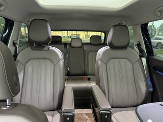 Volkswagen Viloran 2024 380TSI Zunchi Edition interior photo 14