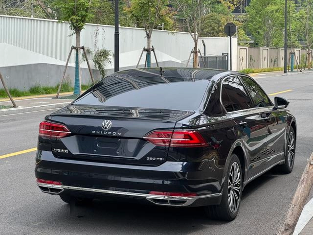Volkswagen Phideon 2021 380TSI Edición de lujo exterior foto 3 Volkswagen Phideon 2021 380TSI Edición de lujo exterior foto 3