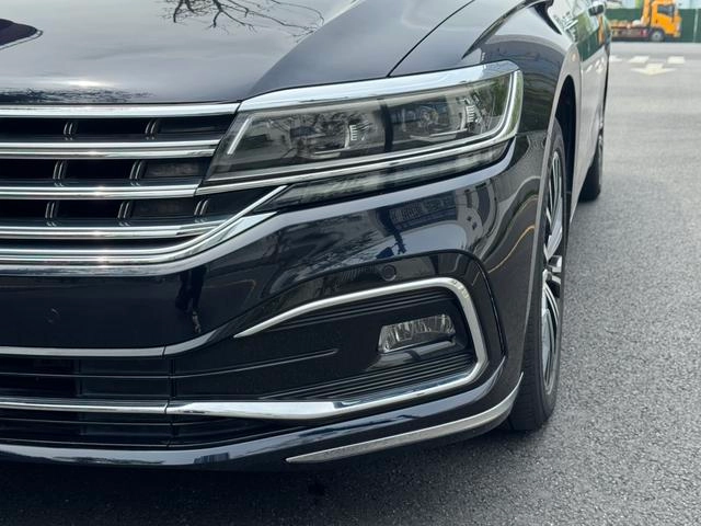 Volkswagen Phideon 2021 380TSI Edición de lujo exterior foto 7 Volkswagen Phideon 2021 380TSI Edición de lujo exterior foto 7
