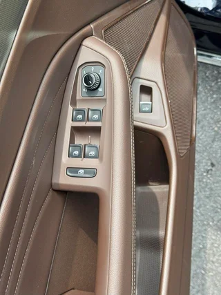 Volkswagen Phideon 2021 380TSI Edición de lujo exterior foto 8 Volkswagen Phideon 2021 380TSI Edición de lujo exterior foto 8