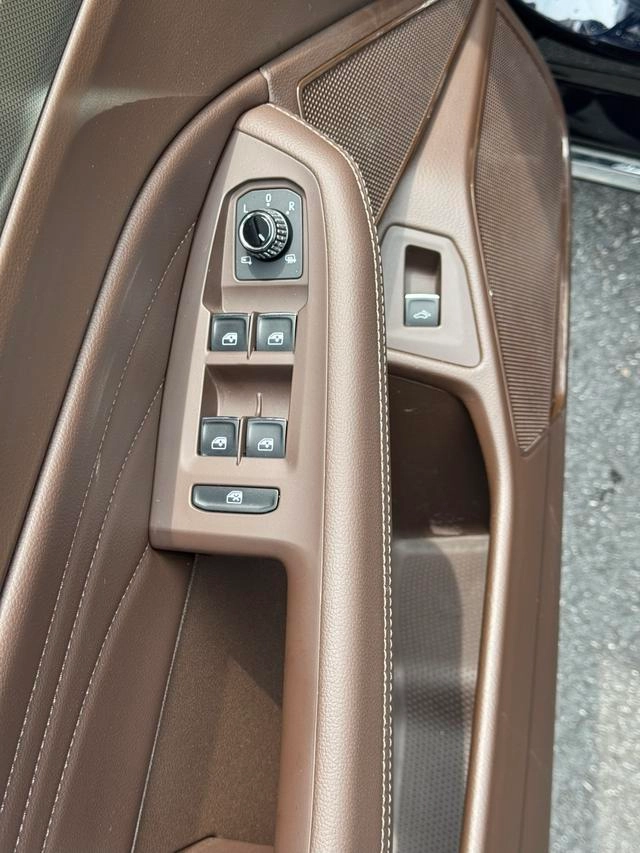 Volkswagen Phideon 2021 380TSI Edición de lujo exterior foto 8 Volkswagen Phideon 2021 380TSI Edición de lujo exterior foto 8