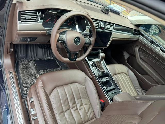 Volkswagen Phideon 2021 380TSI Edición de lujo interior foto 11 Volkswagen Phideon 2021 380TSI Edición de lujo interior foto 11