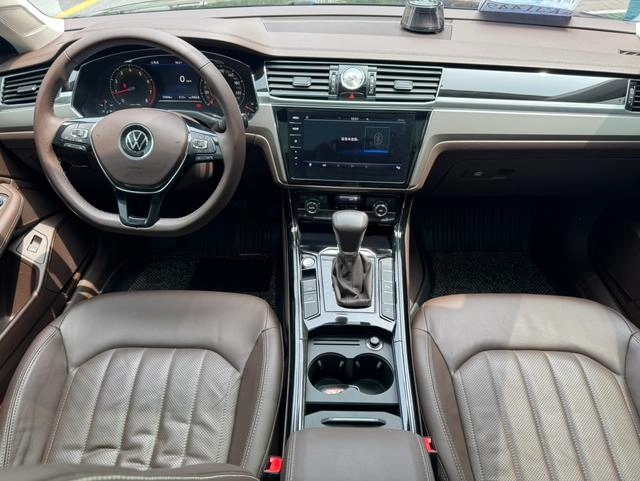 Volkswagen Phideon 2021 380TSI Edición de lujo interior foto 13 Volkswagen Phideon 2021 380TSI Edición de lujo interior foto 13