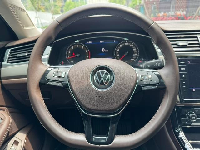 Volkswagen Phideon 2021 380TSI Edición de lujo interior foto 15 Volkswagen Phideon 2021 380TSI Edición de lujo interior foto 15