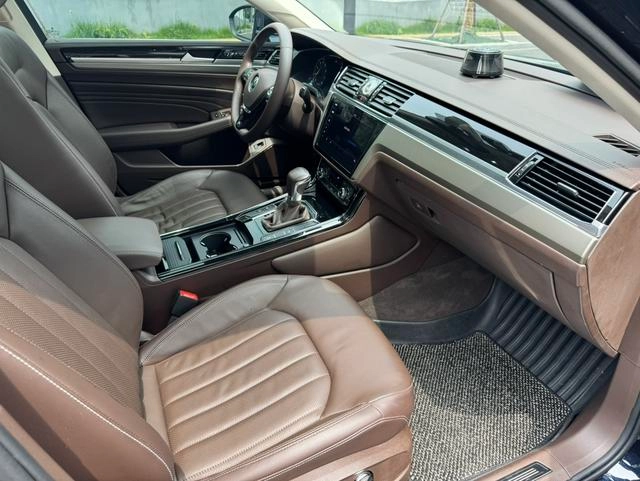 Volkswagen Phideon 2021 380TSI Edición de lujo interior foto 18 Volkswagen Phideon 2021 380TSI Edición de lujo interior foto 18