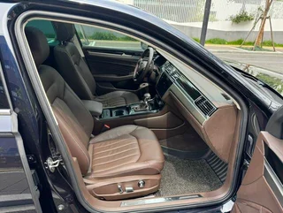Volkswagen Phideon 2021 380TSI Edición de lujo interior foto 19 Volkswagen Phideon 2021 380TSI Edición de lujo interior foto 19