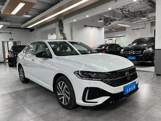Volkswagen Lavida 2024 300TSI DSG Звездное ведущее издание экстерьер фото 2 Volkswagen Lavida 2024 300TSI DSG Звездное ведущее издание экстерьер фото 2