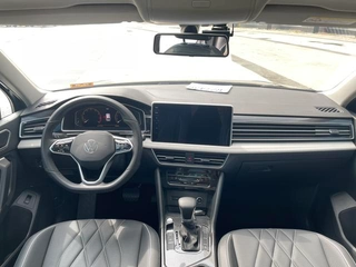 Volkswagen Tiguan L 2022 330TSI Автоматическая версия с двумя приводами интерьер фото 11