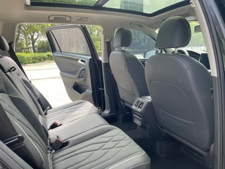 Volkswagen Tiguan L 2022 330TSI Автоматическая версия с двумя приводами интерьер фото 13