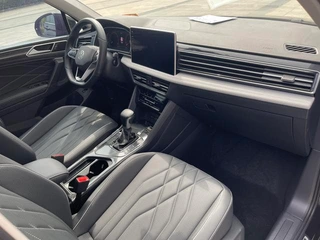Volkswagen Tiguan L 2022 330TSI Автоматическая версия с двумя приводами интерьер фото 15