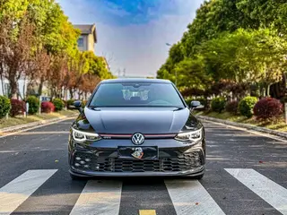 Volkswagen Golf GTI 2021 380TSI DSG GTI экстерьер фото 2 Volkswagen Golf GTI 2021 380TSI DSG GTI экстерьер фото 2