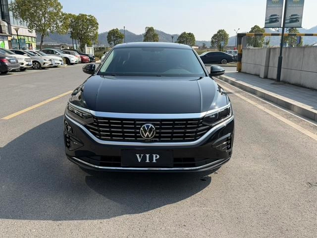 Volkswagen Passat 2023 Restyling 330TSI Elite Edition exterior photo 2