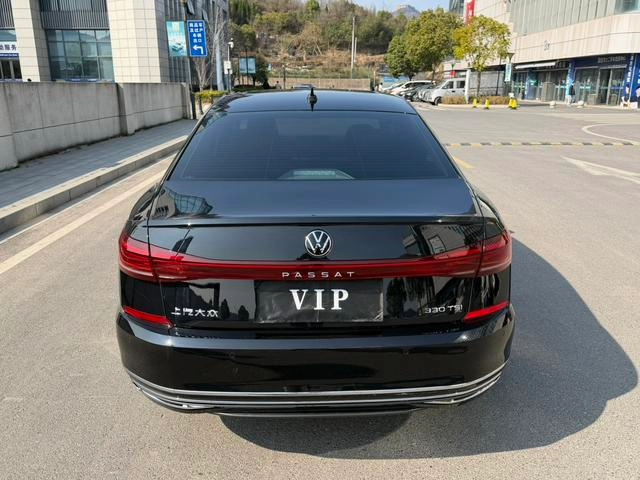 Volkswagen Passat 2023 Restyling 330TSI Elite Edition exterior photo 5